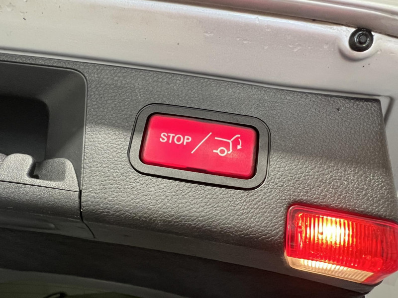 Photo 11 de l'offre de MERCEDES-BENZ Classe C Break 220 CDI BlueEfficiency Avantgarde BVA à 12490€ chez VL Auto