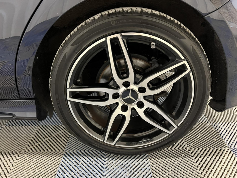 Photo 20 de l'offre de MERCEDES-BENZ CLASSE A 180 d 7G-DCT Fascination à 18990€ chez VL Auto