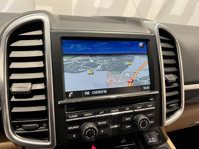 Photo 12 de l'offre de PORSCHE CAYENNE 3.0 V6 416 ch S E-Hybrid Tiptronic BVA à 34990€ chez VL Auto