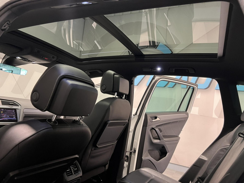 Photo 15 de l'offre de VOLKSWAGEN TIGUAN 2.0 TDI 150 DSG7 Carat Exclusive Pack Ext R Line à 21990€ chez VL Auto