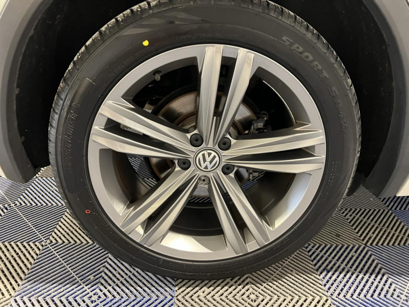Photo 19 de l'offre de VOLKSWAGEN TIGUAN 2.0 TDI 150 DSG7 Carat Exclusive Pack Ext R Line à 21990€ chez VL Auto