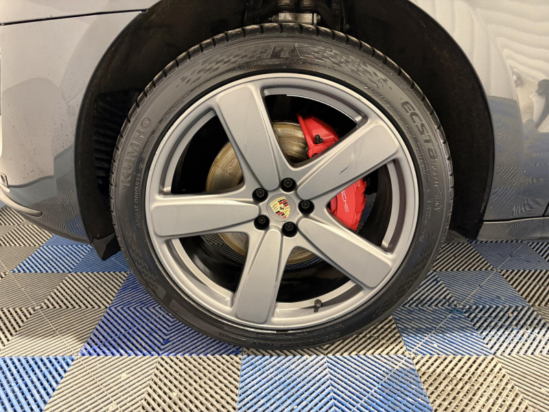 Photo 18 de l'offre de PORSCHE MACAN Turbo 3.6 V6 400 ch PDK à 36990€ chez VL Auto