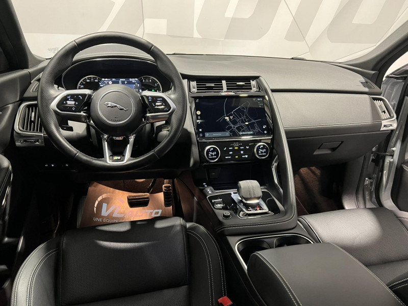 Photo 16 de l'offre de JAGUAR E-PACE P300e ch PHEV AWD BVA R-Dynamic SE à 37490€ chez VL Auto