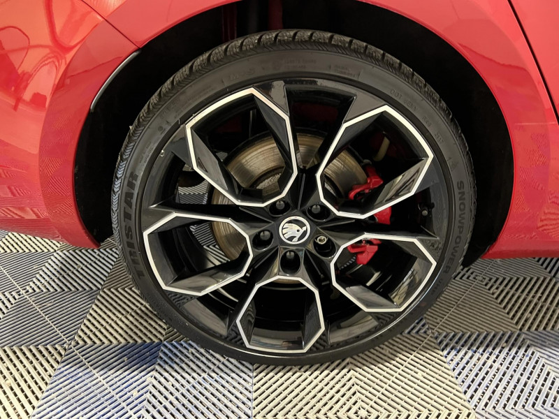 Photo 19 de l'offre de SKODA Octavia combi 2.0 TSI 245 ch DSG7 RS à 24990€ chez VL Auto