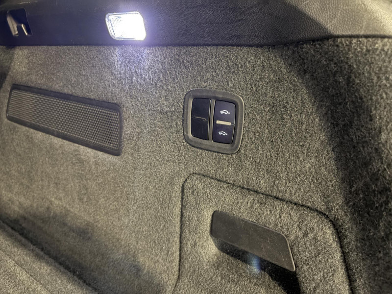 Photo 23 de l'offre de PORSCHE CAYENNE E-Hybrid 3.0 V6 462 ch Tiptronic BVA S à 52990€ chez VL Auto