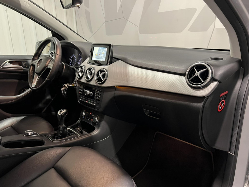 Photo 8 de l'offre de MERCEDES-BENZ CLASSE B 180 BlueEFFICIENCY Sport à 10990€ chez VL Auto