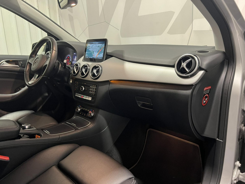 Photo 8 de l'offre de MERCEDES-BENZ CLASSE B 180 7-G DCT Sensation à 18490€ chez VL Auto