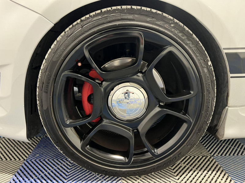 Photo 20 de l'offre de ABARTH 500  1.4 Turbo 16V T-Jet 135 ch à 9990€ chez VL Auto