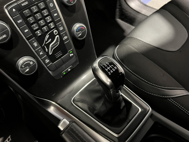 Photo 14 de l'offre de VOLVO V40 D2 120 ch Business à 12490€ chez VL Auto