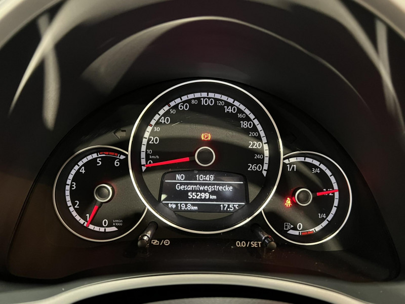 Photo 10 de l'offre de VOLKSWAGEN COCCINELLE CABRIOLET 1.6 TDI 105 FAP Vintage à 16990€ chez VL Auto