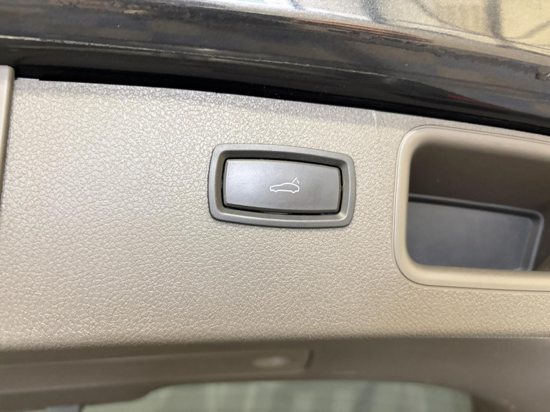 Photo 21 de l'offre de PORSCHE MACAN Turbo 3.6 V6 400 ch PDK à 36990€ chez VL Auto