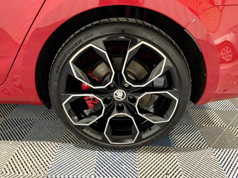 Photo 22 de l'offre de SKODA Octavia combi 2.0 TSI 245 ch DSG7 RS à 24990€ chez VL Auto