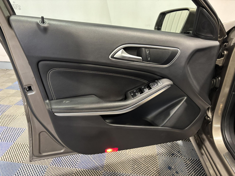Photo 19 de l'offre de MERCEDES-BENZ CLASSE A 180 CDI BlueEFFICIENCY Intuition 7-G DCT BVA à 14990€ chez VL Auto
