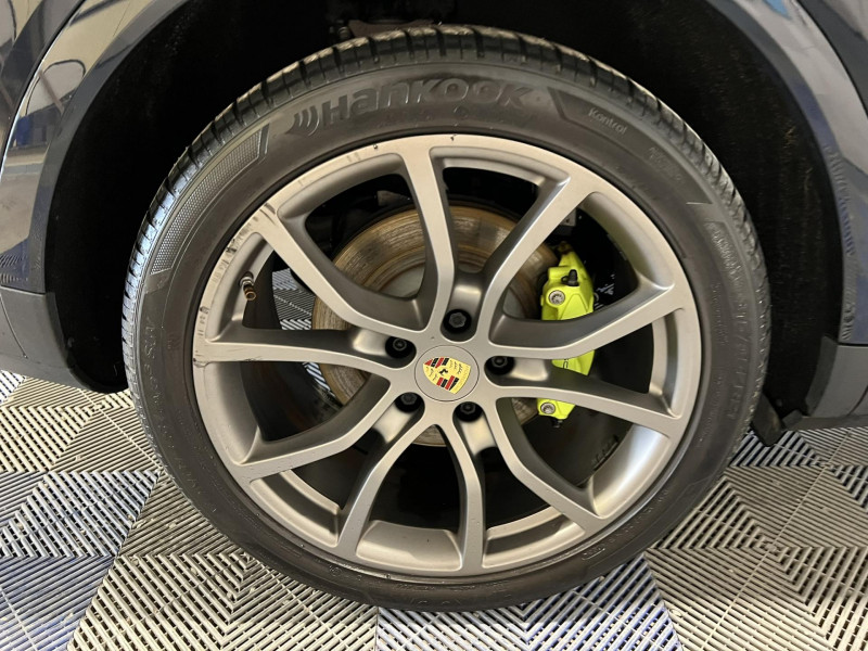 Photo 21 de l'offre de PORSCHE CAYENNE E-Hybrid 3.0 V6 462 ch Tiptronic BVA S à 43990€ chez VL Auto