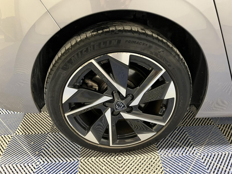 Photo 18 de l'offre de PEUGEOT 308  PHEV 180 e-EAT8 Allure Pack à 21990€ chez VL Auto