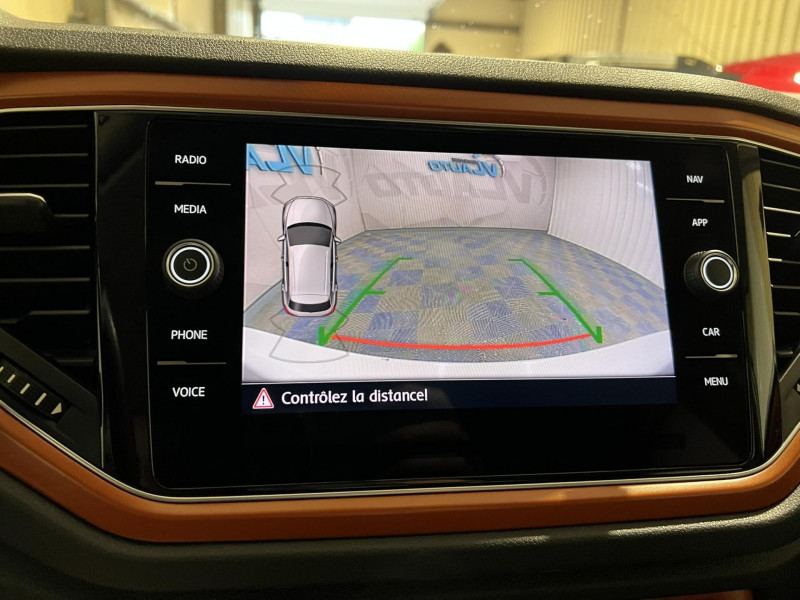 Photo 16 de l'offre de VOLKSWAGEN T-ROC 1.0 TSI 115 Start/Stop BVM6 Lounge à 13990€ chez VL Auto