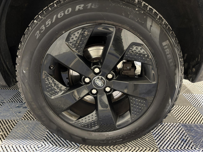 Photo 20 de l'offre de LAND-ROVER DISCOVERY SPORT P200 MHEV AWD BVA R-Dynamic SE à 28990€ chez VL Auto