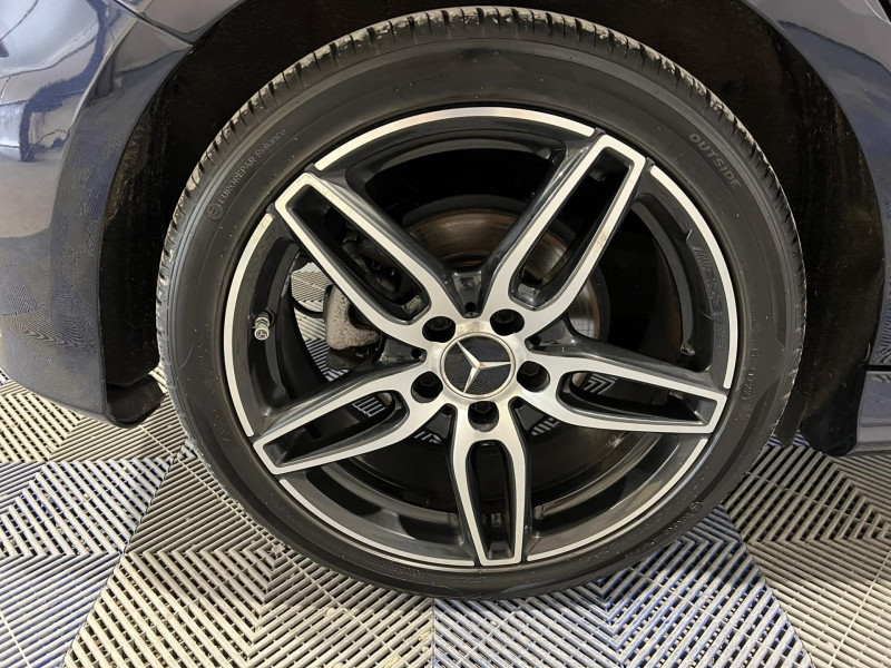 Photo 17 de l'offre de MERCEDES-BENZ CLASSE A 180 d 7G-DCT Fascination à 18990€ chez VL Auto