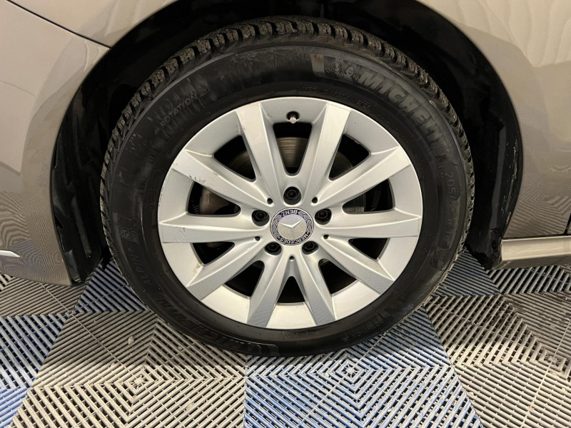 Photo 19 de l'offre de MERCEDES-BENZ CLASSE B 180 CDI BlueEFFICIENCY Design à 11490€ chez VL Auto