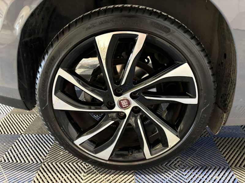 Photo 16 de l'offre de FIAT TIPO 5 Portes 1.4 T-Jet 120 ch Start/Stop S-Design à 10990€ chez VL Auto