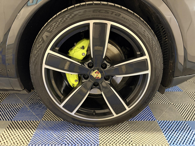 Photo 17 de l'offre de PORSCHE CAYENNE E-Hybrid 3.0 V6 462 ch Tiptronic BVA S à 52990€ chez VL Auto