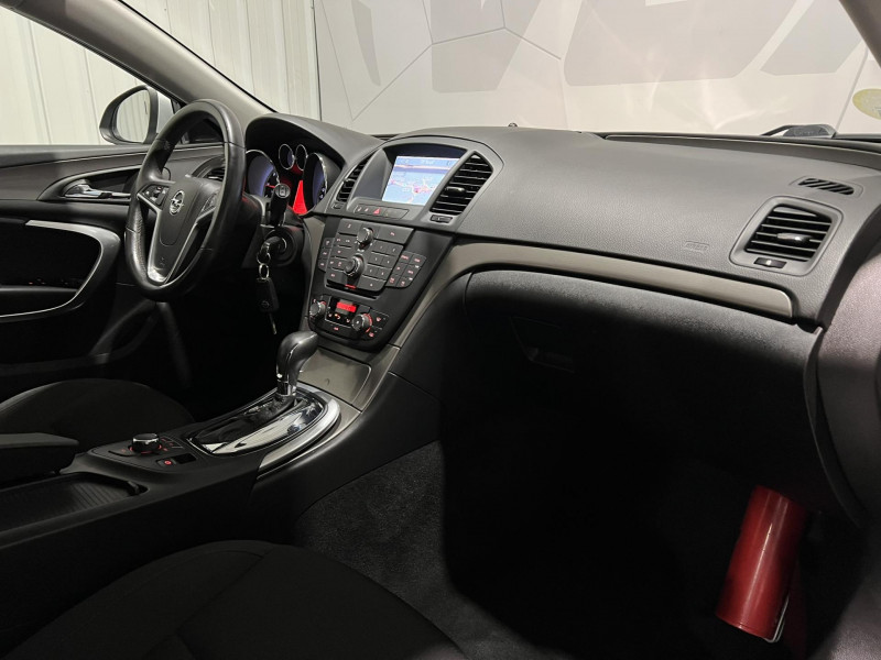 Photo 8 de l'offre de OPEL INSIGNIA Sports Tourer 2.0 CDTI - 130 FAP Edition BVA à 10490€ chez VL Auto