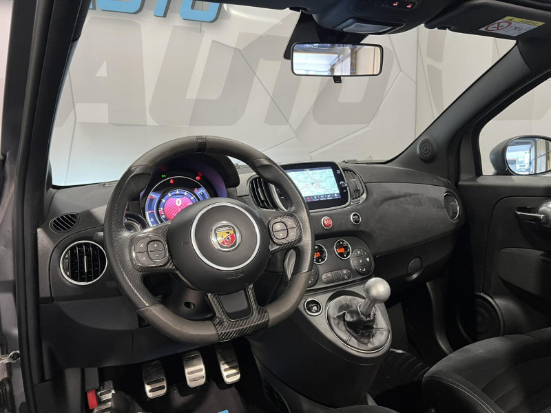 Photo 10 de l'offre de ABARTH 500c Cabriolet 595 1.4 Turbo 16V T-Jet 180 ch BVM5 Competizione à 22490€ chez VL Auto