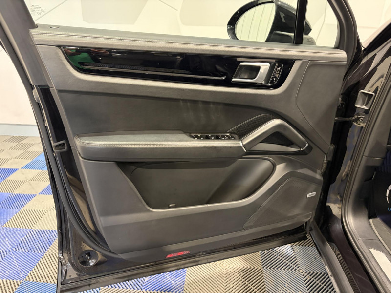 Photo 21 de l'offre de PORSCHE CAYENNE E-Hybrid 3.0 V6 462 ch Tiptronic BVA S à 52990€ chez VL Auto