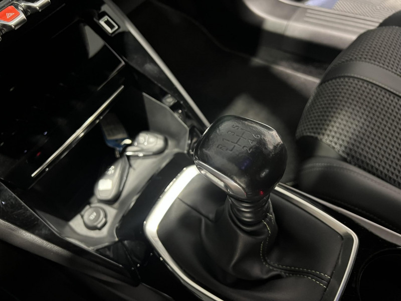 Photo 14 de l'offre de PEUGEOT 2008  BlueHDi 100 S&S BVM6 GT Line à 16490€ chez VL Auto