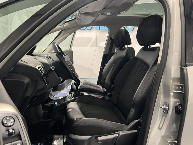 Photo 6 de l'offre de CITROEN GRAND C4 SPACETOURER BlueHDi 130 S&S BVM6 Shine 7 Places à 13990€ chez VL Auto