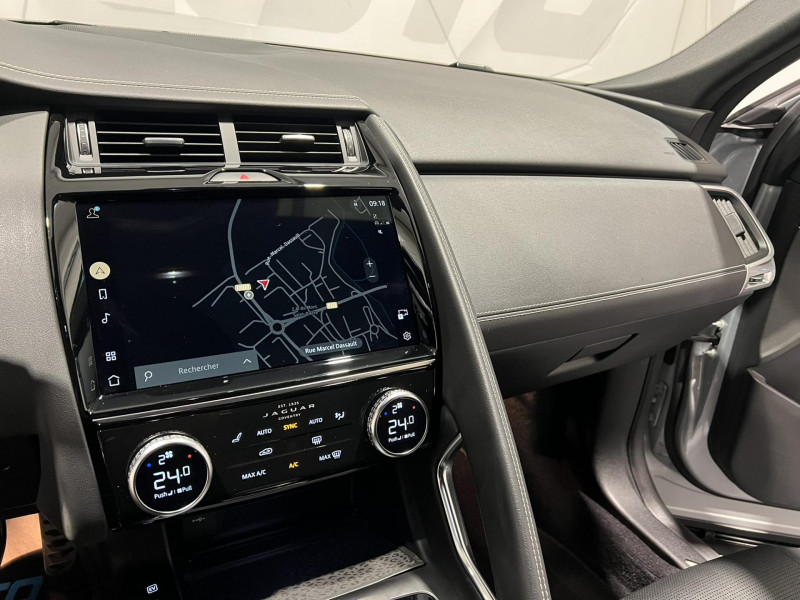 Photo 12 de l'offre de JAGUAR E-PACE P300e ch PHEV AWD BVA R-Dynamic SE à 37490€ chez VL Auto