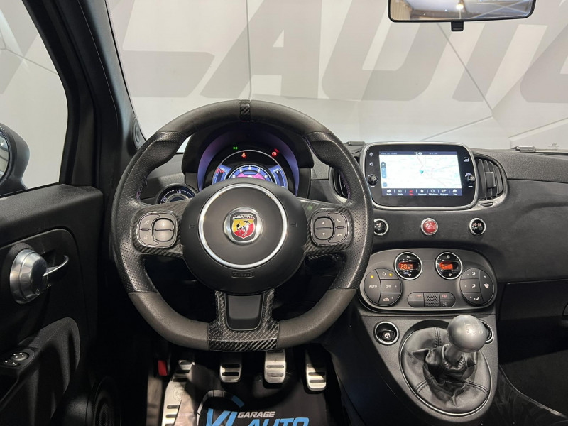 Photo 24 de l'offre de ABARTH 500c Cabriolet 595 1.4 Turbo 16V T-Jet 180 ch BVM5 Competizione à 22490€ chez VL Auto