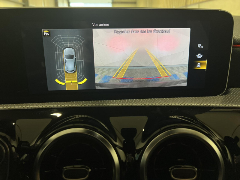 Photo 17 de l'offre de MERCEDES-BENZ CLASSE A 35 AMG 7G-DCT Speedshift AMG 4Matic à 32990€ chez VL Auto
