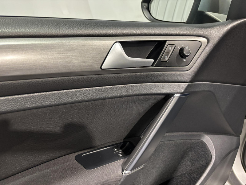 Photo 20 de l'offre de VOLKSWAGEN GOLF 1.2 TSI 105 BlueMotion Technology Confortline DSG7 à 12490€ chez VL Auto