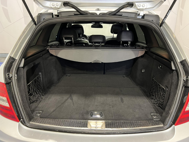 Photo 10 de l'offre de MERCEDES-BENZ Classe C Break 220 CDI BlueEfficiency Avantgarde BVA à 12490€ chez VL Auto
