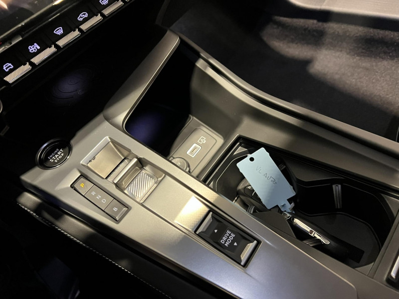 Photo 14 de l'offre de PEUGEOT 308  PHEV 180 e-EAT8 Allure Pack à 21990€ chez VL Auto