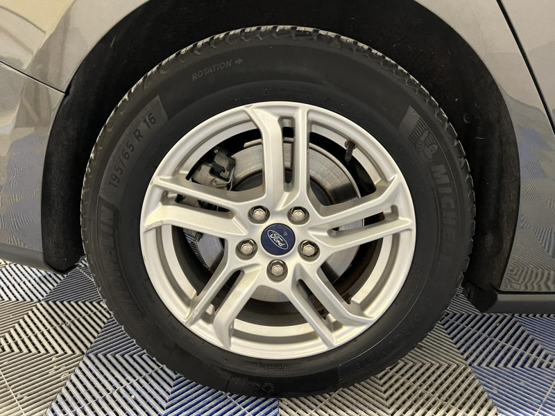 Photo 15 de l'offre de FORD FOCUS SW 1.5 EcoBlue 95 S&S Trend Business à 9990€ chez VL Auto