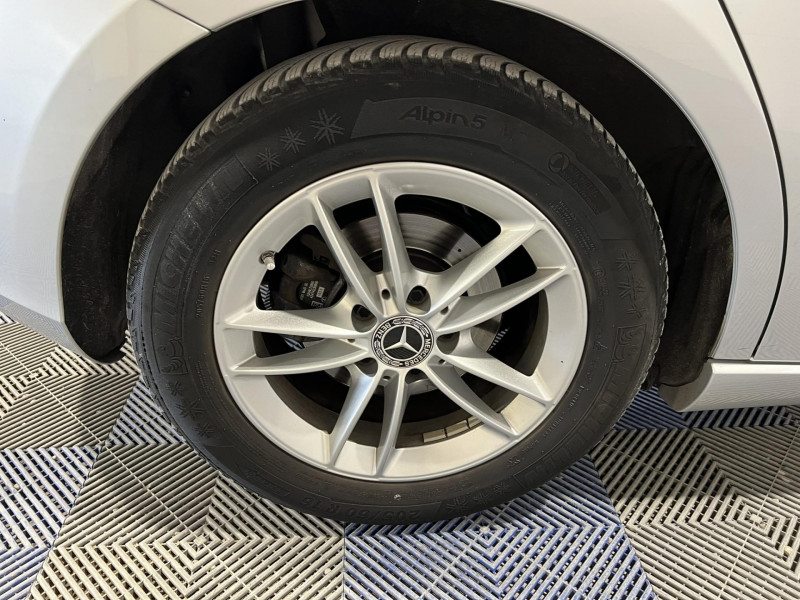 Photo 18 de l'offre de MERCEDES-BENZ CLASSE A 180 d 7G-DCT Style Line à 20490€ chez VL Auto