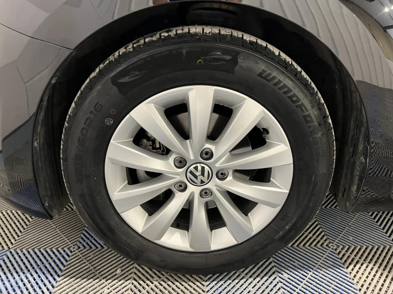 Photo 18 de l'offre de VOLKSWAGEN COCCINELLE CABRIOLET 1.6 TDI 105 FAP Vintage à 16990€ chez VL Auto