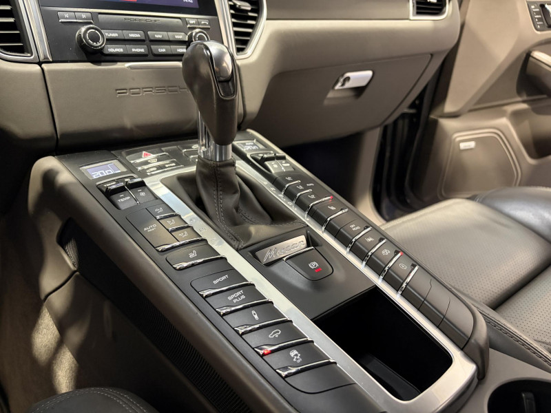 Photo 14 de l'offre de PORSCHE MACAN Turbo 3.6 V6 400 ch PDK à 36990€ chez VL Auto