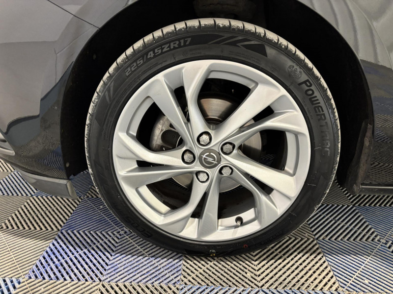 Photo 17 de l'offre de OPEL Astra Sports Tourer 1.6 CDTI 110 ch Business Edition à 10990€ chez VL Auto