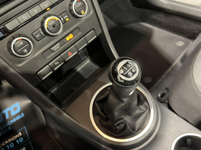 Photo 13 de l'offre de VOLKSWAGEN COCCINELLE CABRIOLET 1.6 TDI 105 FAP Vintage à 16990€ chez VL Auto