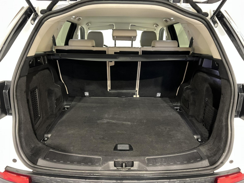 Photo 10 de l'offre de LAND-ROVER DISCOVERY SPORT  2.0 D180 - BVA  S à 22990€ chez VL Auto