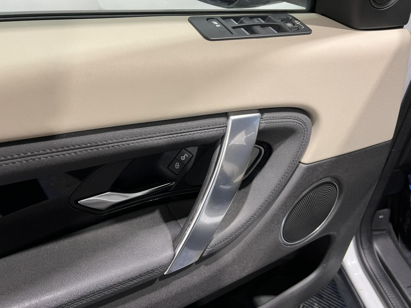 Photo 19 de l'offre de LAND-ROVER DISCOVERY SPORT  2.0 D180 - BVA  S à 22990€ chez VL Auto