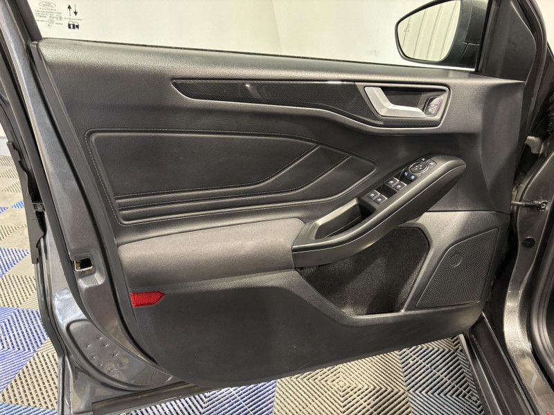 Photo 20 de l'offre de FORD FOCUS SW 1.0 EcoBoost 125 S&S mHEV ST Line à 15990€ chez VL Auto