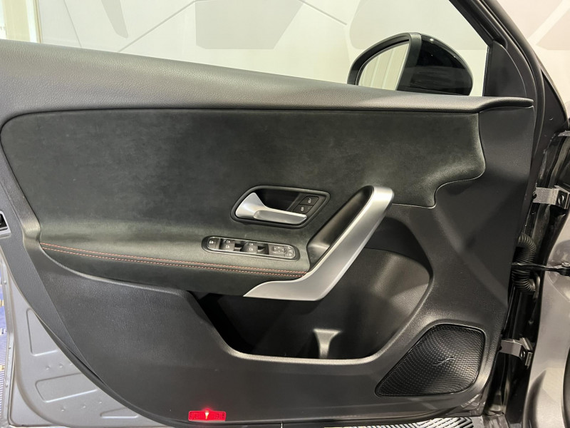 Photo 21 de l'offre de MERCEDES-BENZ CLASSE A 180 d 8G-DCT AMG Line à 30990€ chez VL Auto