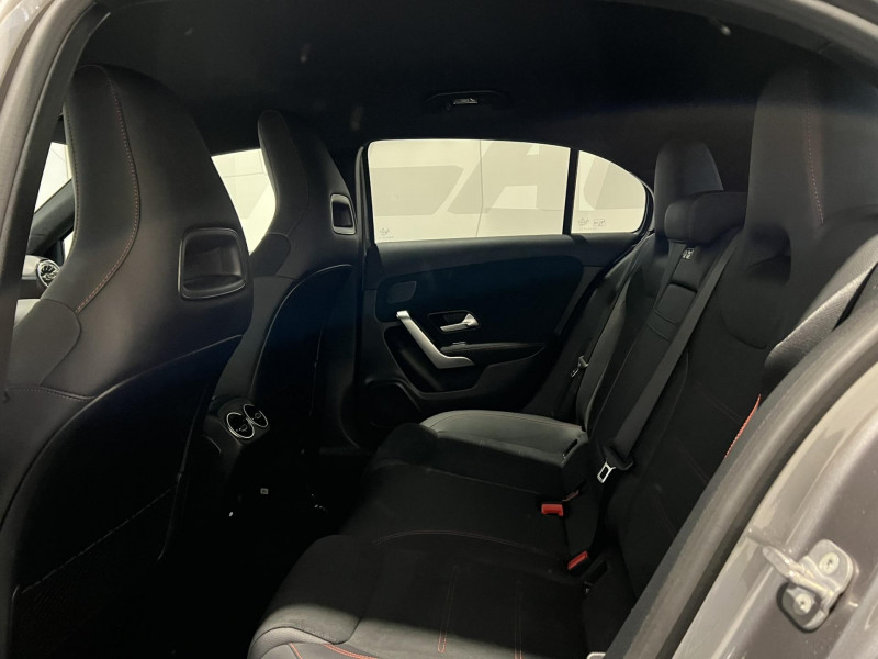 Photo 8 de l'offre de MERCEDES-BENZ CLASSE A 180 d 8G-DCT AMG Line à 30990€ chez VL Auto