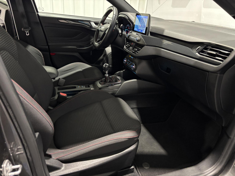 Photo 13 de l'offre de FORD FOCUS SW 1.0 EcoBoost 125 S&S mHEV ST Line à 15990€ chez VL Auto