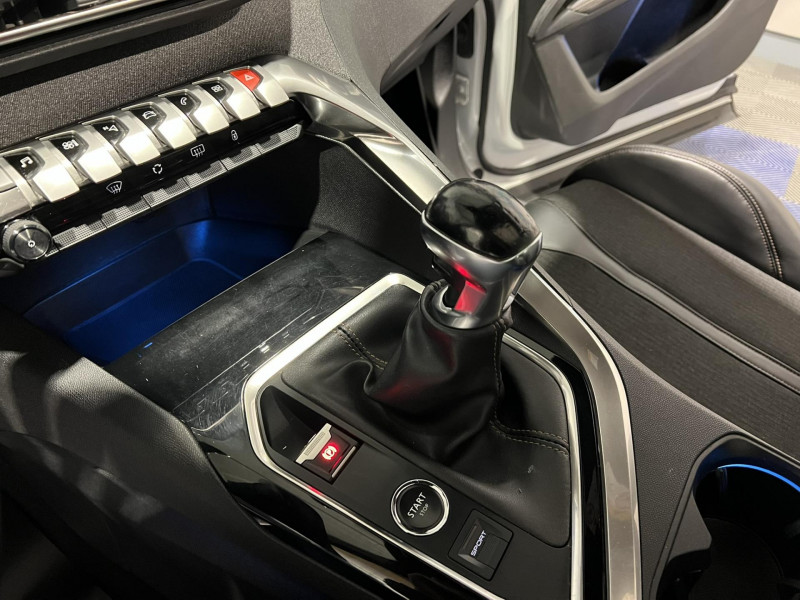 Photo 14 de l'offre de PEUGEOT 5008  2.0 BlueHDi 150ch S&S BVM6 GT Line 7 Places à 17990€ chez VL Auto