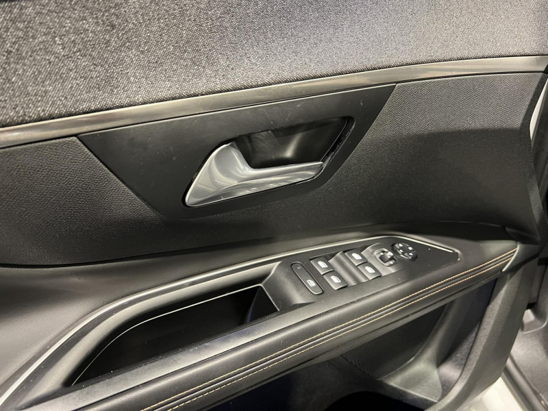 Photo 24 de l'offre de PEUGEOT 5008  2.0 BlueHDi 150ch S&S BVM6 GT Line 7 Places à 17990€ chez VL Auto